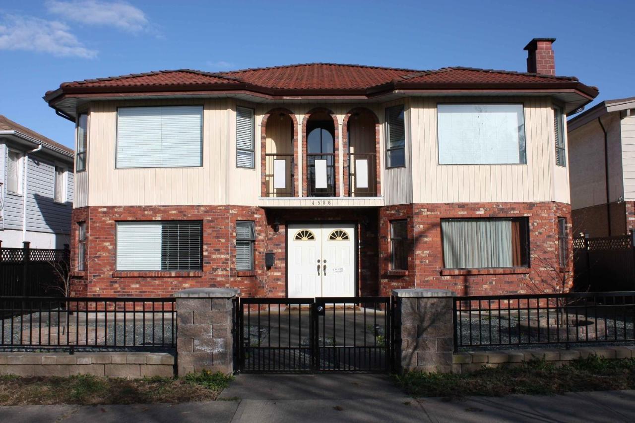 Neocolonial Nouveau Kensington Vacation Home Vancouver Exterior photo